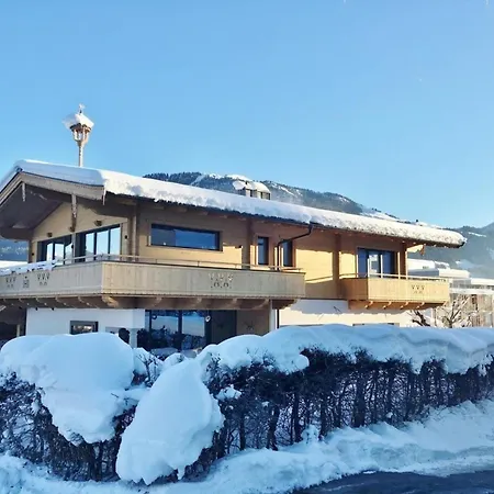 Tannweg In Sankt Johann In Tirol * Alpendorf (Tyrol)