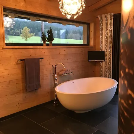 Tannweg In Sankt Johann In Tirol * Alpendorf (Tyrol)